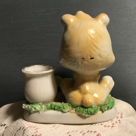 Vintage Kitschy Bear with Flowers and Pot **Rare - Picture 4 of 10